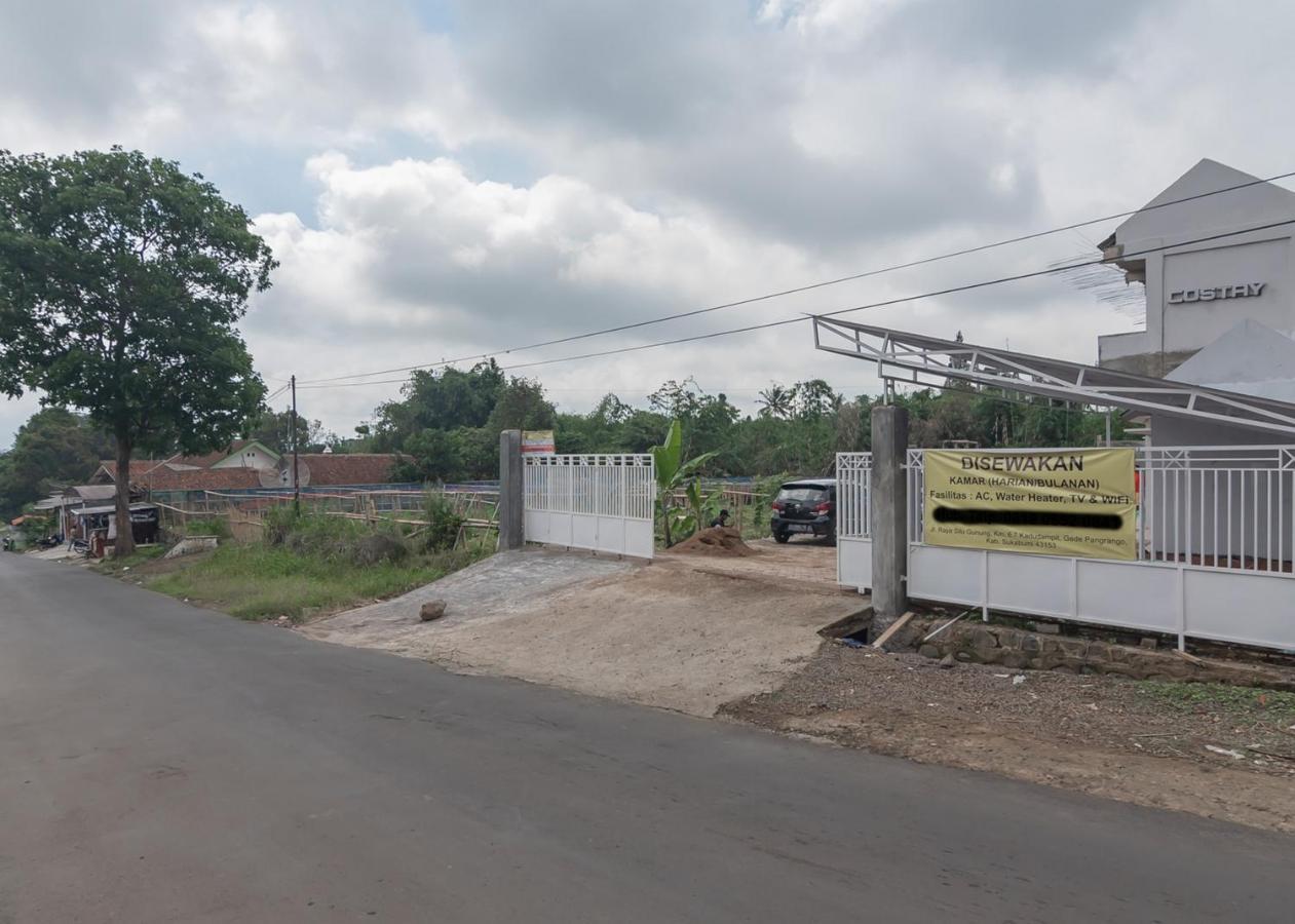 Reddoorz Syariah Near Wisata Situ Gunung Sukabumi Hotell Kadudampit Exteriör bild